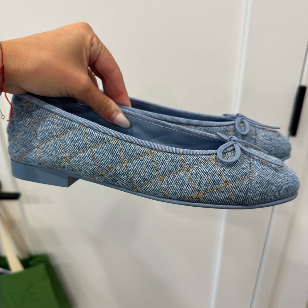 CHANEL Light Blue Denim CC Bow Ballerina Flats - Picture 2 of 3